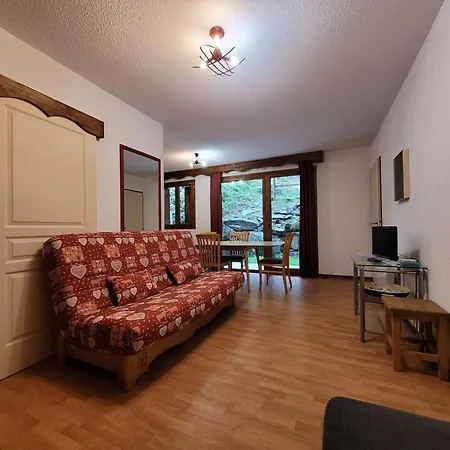 Apartment Altitude *